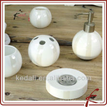 China Factory Ceramic Porcelain Bathroom Accessory Set Bath Product